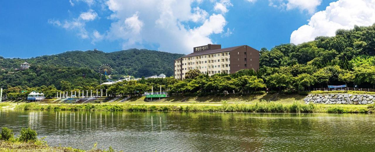 Kensingtonresort Jirisannamwon Buitenkant foto